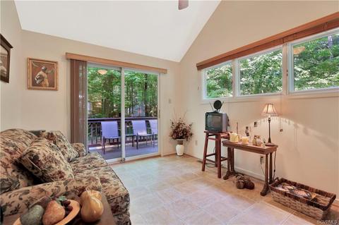14607 Mill Spring Cir, Midlothian, VA 23112 photo 6