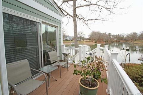 122 The Grn, Weems, VA 22576 photo 36