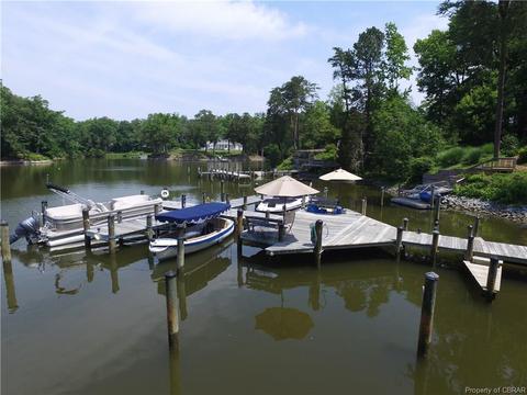 122 The Grn, Weems, VA 22576 photo 5