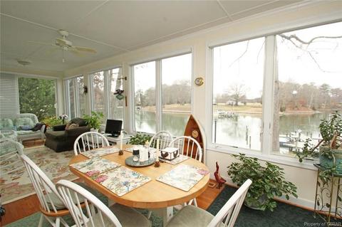 122 The Grn, Weems, VA 22576 photo 31