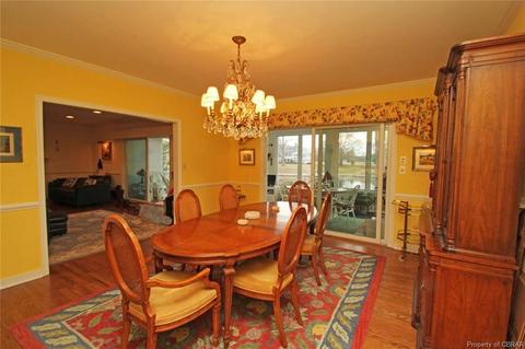 122 The Grn, Weems, VA 22576 photo 25