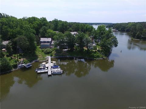 122 The Grn, Weems, VA 22576 photo 29