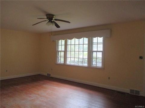 537 E 6th Ave, Kenbridge, VA 23944 photo 7