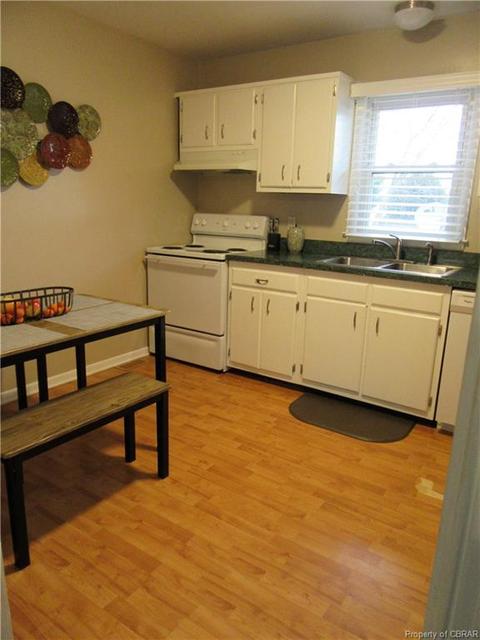 1759 Chiskiake St, Gloucester Point, VA 23062 photo 8