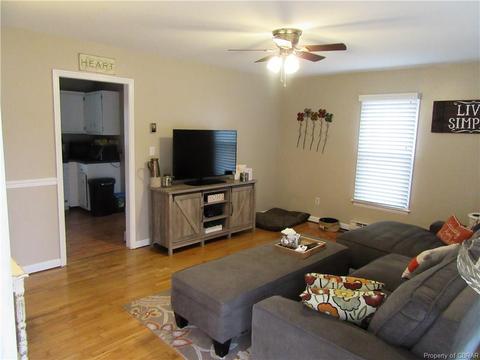 1759 Chiskiake St, Gloucester Point, VA 23062 photo 2