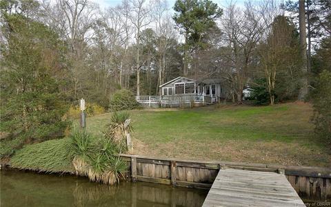 418 Peake Rd, Weems, VA 22576 photo 8
