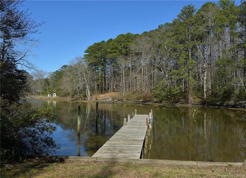 418 Peake Rd, Weems, VA 22576 photo 7
