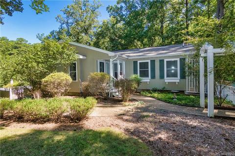 418 Peake Rd, Weems, VA 22576 photo 2