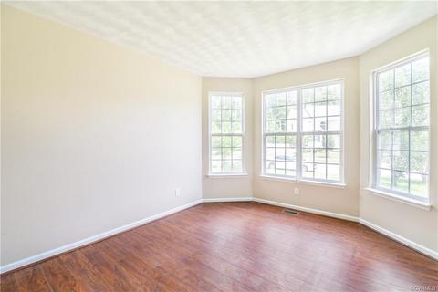 2084 Merrick Dr, Hayes, VA 23072 photo 5