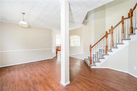 2084 Merrick Dr, Hayes, VA 23072 photo 4