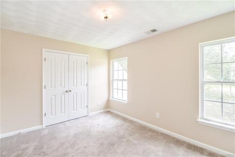 2084 Merrick Dr, Hayes, VA 23072 photo 16