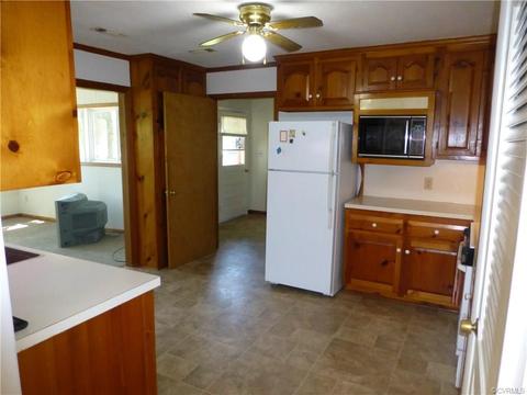 274 Cherry Dr, Gwynn, VA 23066 photo 8