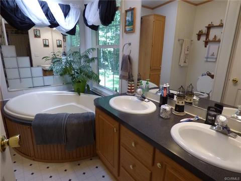 1988 Cook Rd, Powhatan, VA 23139 photo 11