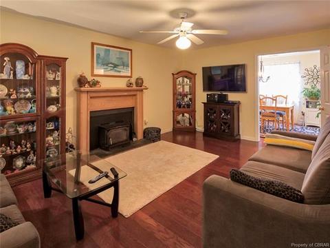 8114 Kitchener Dr, Gloucester, VA 23061 photo 5