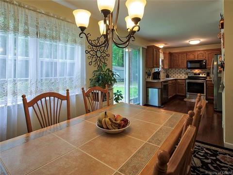 8114 Kitchener Dr, Gloucester, VA 23061 photo 10