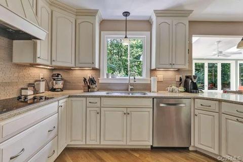 2722 Ellesmere Dr, Midlothian, VA 23113 photo 8