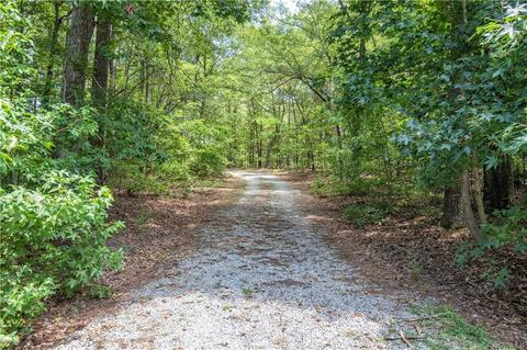 5211 Grubby Rd, Wilsons, VA 23894 photo 41