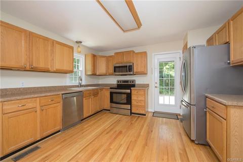5211 Grubby Rd, Wilsons, VA 23894 photo 8