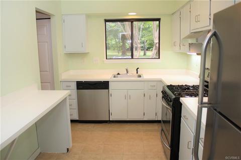 1319 Sycamore Square Dr, Midlothian, VA 23113 photo 12