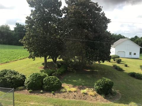 515 Stormont Rd, Saluda, VA 23149 photo 24