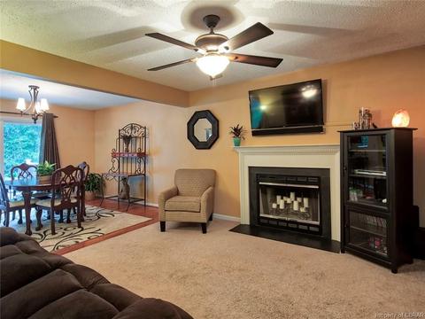 8453 Kitchener Dr, Gloucester, VA 23061 photo 10