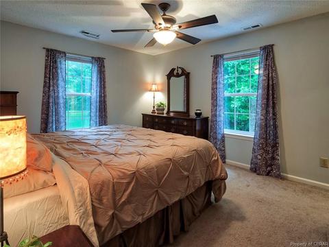 8453 Kitchener Dr, Gloucester, VA 23061 photo 17