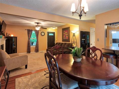 8453 Kitchener Dr, Gloucester, VA 23061 photo 9