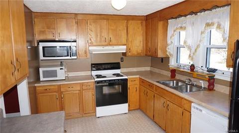 304 Park Ave, Crewe, VA 23930 photo 17