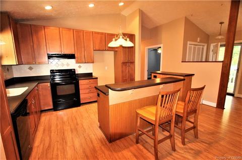 7953 Mountain Laurel Trl, Gloucester, VA 23061 photo 12
