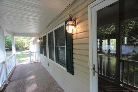 7953 Mountain Laurel Trl, Gloucester, VA 23061 photo 4