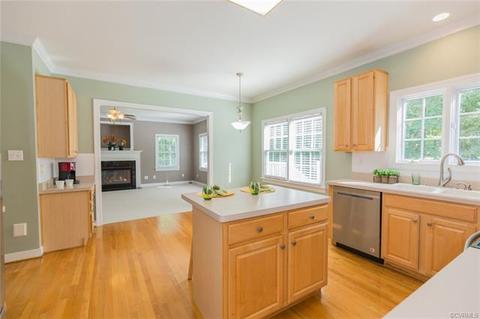 4024 Riverbelle Ct, Midlothian, VA 23113 photo 2