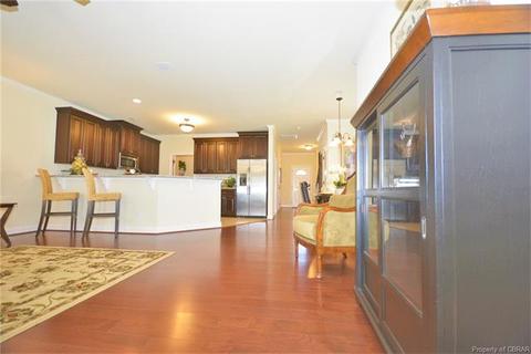 7615 Villa Ct, Gloucester Point, VA 23062 photo 4