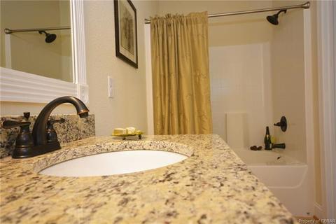 7615 Villa Ct, Gloucester Point, VA 23062 photo 27