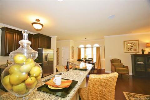 7615 Villa Ct, Gloucester Point, VA 23062 photo 10
