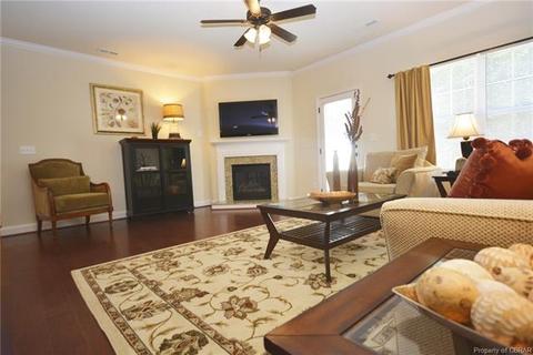 7615 Villa Ct, Gloucester Point, VA 23062 photo 15