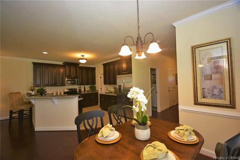 7615 Villa Ct, Gloucester Point, VA 23062 photo 12