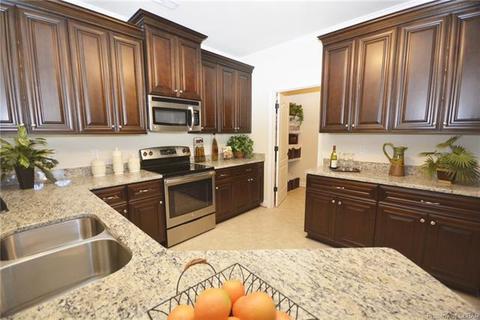 7615 Villa Ct, Gloucester Point, VA 23062 photo 6