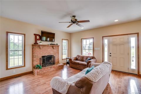 23412 Ridley Rd, Carson, VA 23830 photo 4