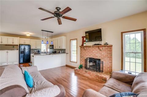 23412 Ridley Rd, Carson, VA 23830 photo 12