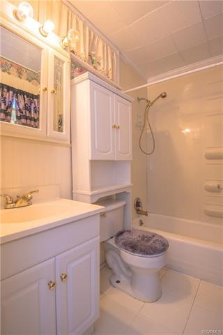 969 Greys Point Rd, Topping, VA 23169 photo 29