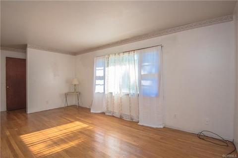 969 Greys Point Rd, Topping, VA 23169 photo 4