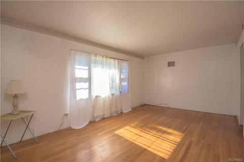 969 Greys Point Rd, Topping, VA 23169 photo 5