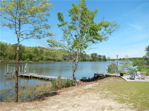 11694 River Crest Dr, Gloucester, VA 23061 photo 5