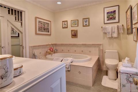 72 Golf Course Dr, Weems, VA 22576 photo 13