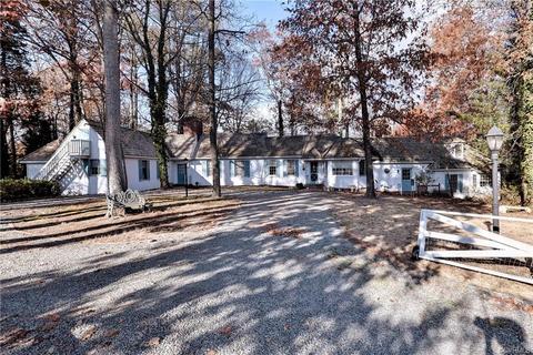 72 Golf Course Dr, Weems, VA 22576 photo 4