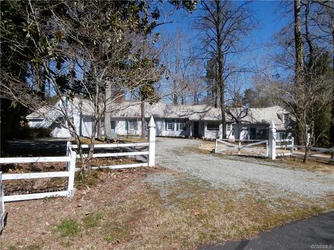72 Golf Course Dr, Weems, VA 22576 photo 1