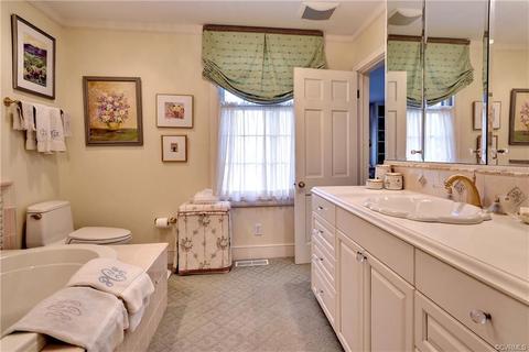 72 Golf Course Dr, Weems, VA 22576 photo 14