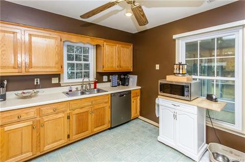 4004 Paces Ferry Rd, Chester, VA 23831 photo 7