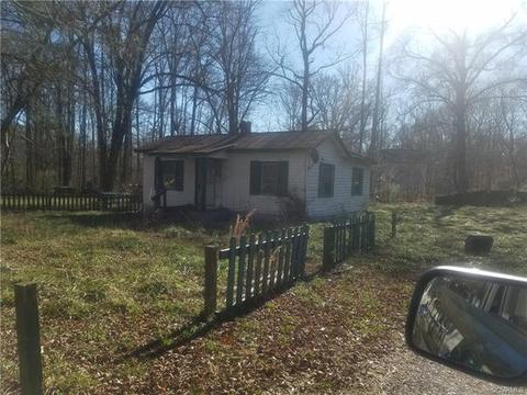 8065 Cut Ln, Hanover, VA 23069 photo 1