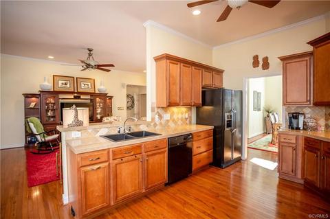 9500 Brading Ln, Midlothian, VA 23112 photo 5